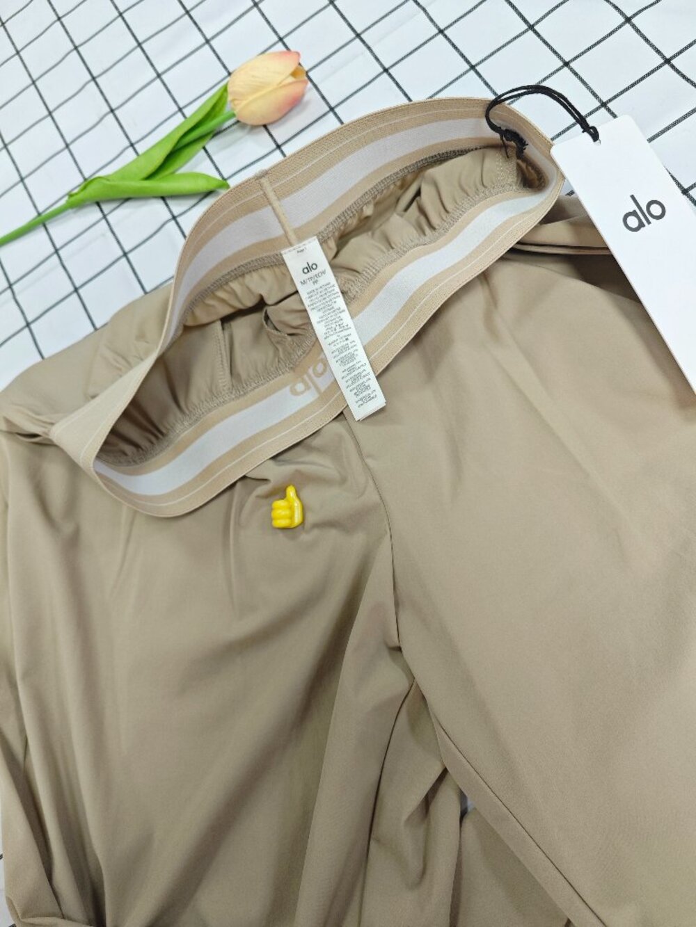 💕NWT ALO Yoga（Regular）Suit Up Trouser Gravel😉Quiet Luxury Neutral Pants - Picture 4 of 9
